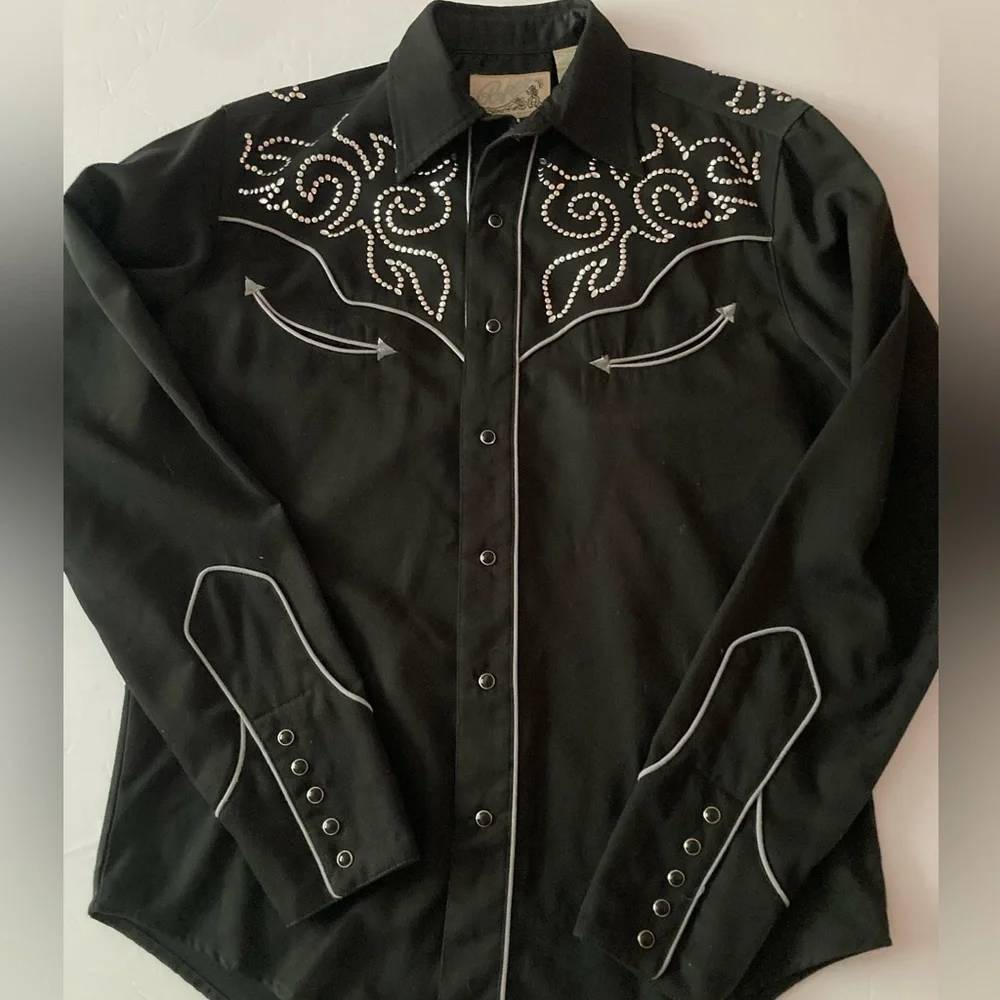 Roper Mens SZ S Black Western long sleeve,silver studded scroll design. - Picture 2 of 11